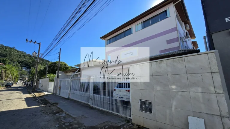 Imagem Edifício inteiro para venda em Canasvieiras, 450m²