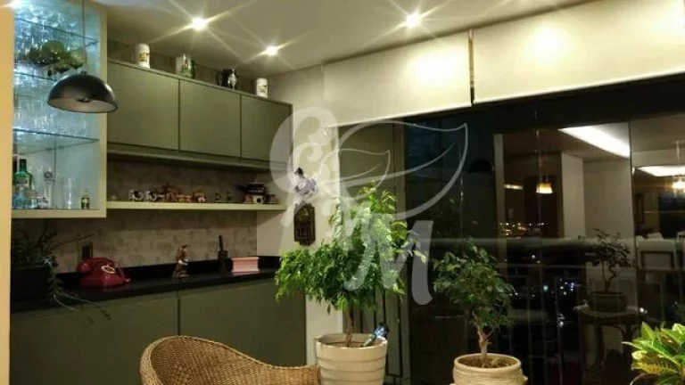 Imagem Apartamento impecável em andar alto