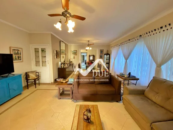 Imagem casa á venda a uma quadra da praia com 3 dormitórios e 1 suíte