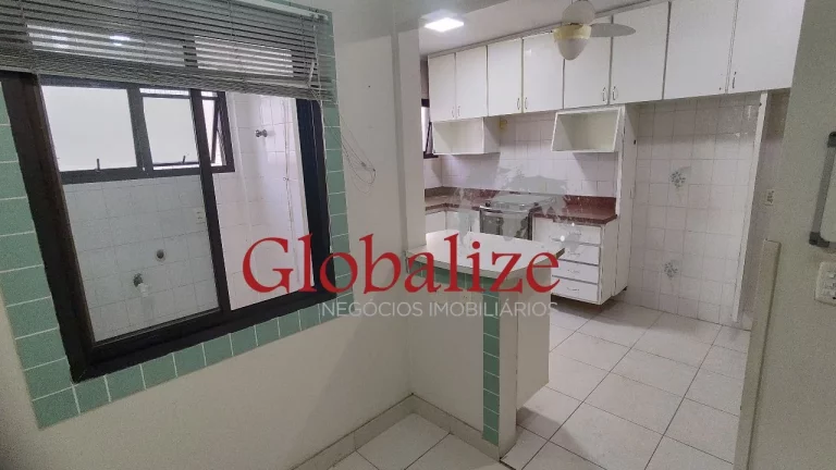 Imagem Apartamento à venda com 3 dormitórios em prédio de frente para praia em Santos