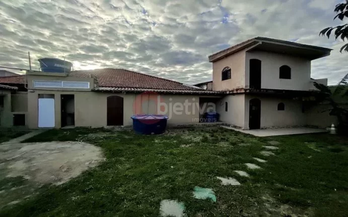 Imagem Casa Independente a venda de 4 quartos - Vila do Pero - Cabo Frio
