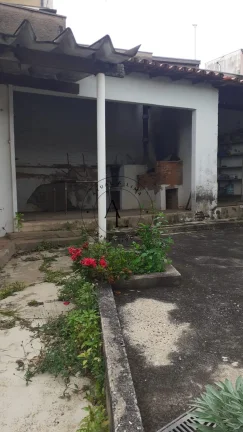 Imagem Ampla Casa com 3 Quartos, Edícula e Quintal Espaçoso: Conforto e Praticidade para Sua Família!