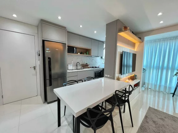 Imagem Oportunidade: Apartamento mobiliado com 2 suítes 2 vagas de garagem na Brava