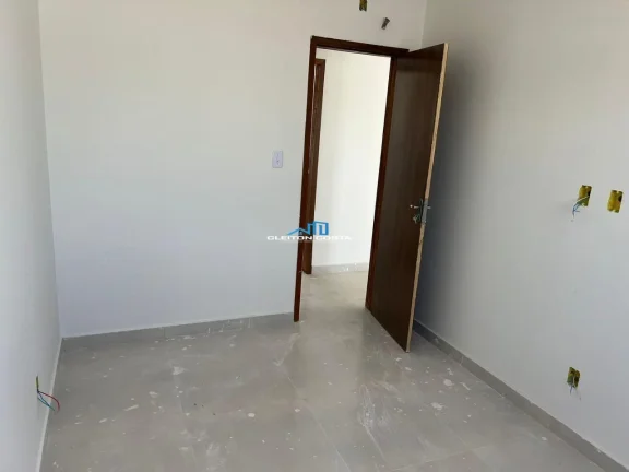 Imagem Casa para Venda em Feira de Santana, Campo Limpo, 2 dormitórios, 1 banheiro, 2 vagas