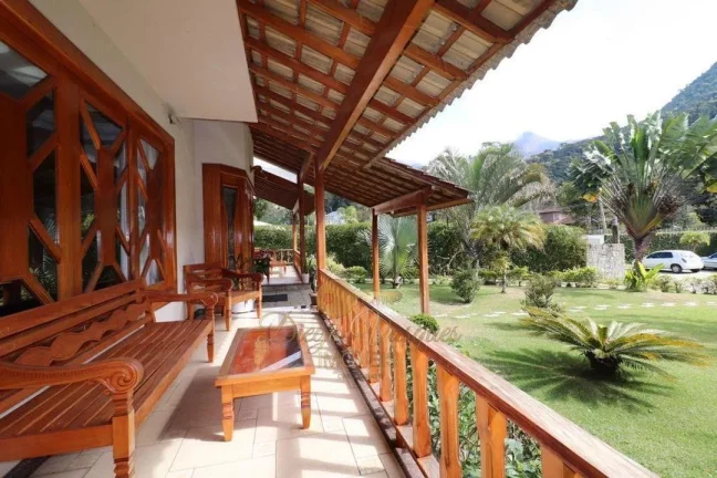 Imagem Casa em Condomínio para Venda em Teresópolis / RJ no bairro Parque do Imbui