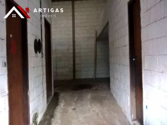 Imagem Galpão Comercial de Excelente Localização na Vila Bertioga: 2 Salas, 2 Banheiros, 6 Vagas - 250m² - São Paulo-SP