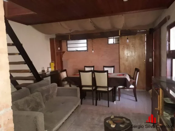 Imagem Casa a Venda, na Vila Abernéssia em Campos do Jordão-SP.
