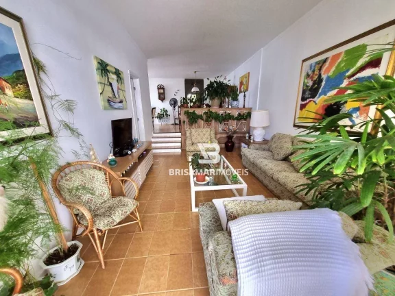 Imagem PITANGUEIRAS- APARTAMENTO COM 3 DORMITÓRIOS COM VISTA PARA O MAR, NO CALÇADÃO NA PRAIA DE PITANGUEIRAS, GARAGEM DEMARCADA .