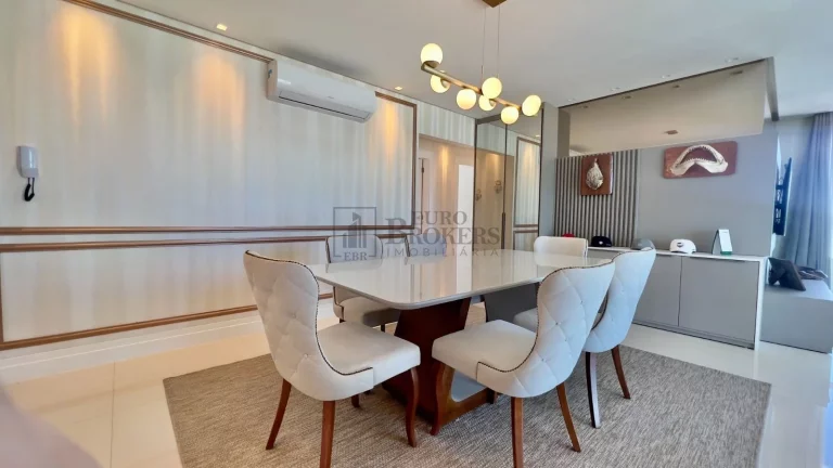 Imagem Apartamento com 3 suítes à venda no Centro de Balneário Camboriú/SC