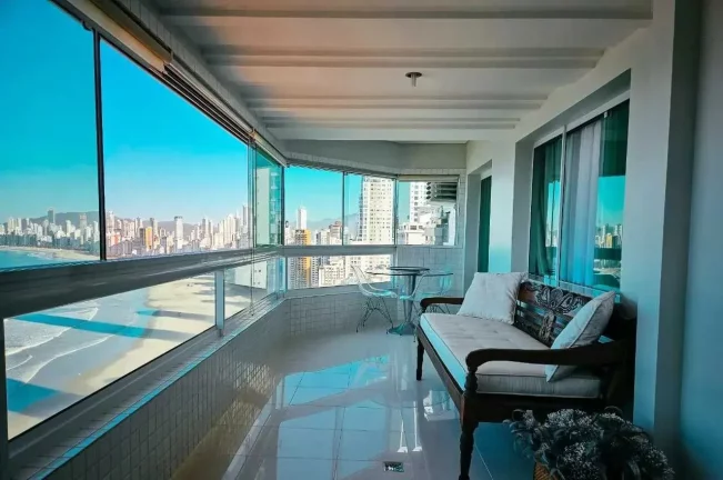 Imagem Apartamento Vista Mar com 3 dormitórios sendo 1 suíte e 1 vaga de garagem em Balneário Camboriú