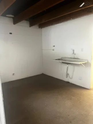 Imagem Ponto Comercial e 3 banheiros para Alugar, 130 m² por R$ 3.300/Mês