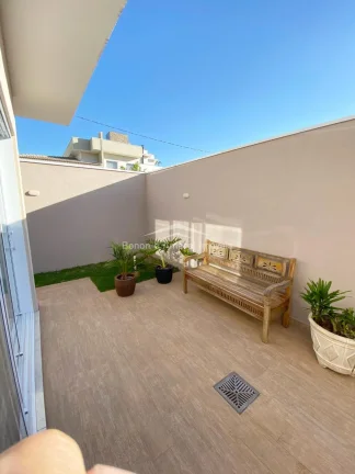 Imagem Casa em condomínio para venda em Valinhos S.P.

Casa nova e maravilhosa no condomínio Villa do Sol...