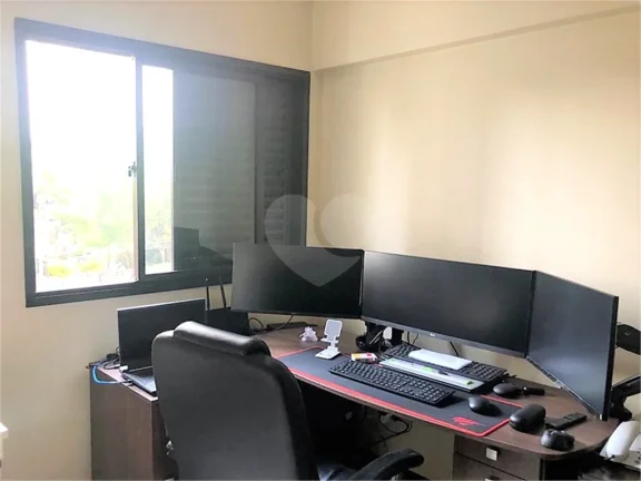Imagem Apartamento à venda com 3 quartos, sendo 1 suíte, no condomínio Green Ville Morumbi, São Paulo - SP
