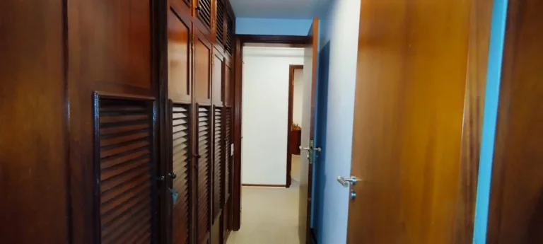 Imagem Apartamento 210 M², 4Q, 3 Suítes, 5 Banheiros, 3 Vagas, Varanda Gourmet, Academia, Playground, Quadra, Salão de Festas, Lareira, Suíte com Hidro.
