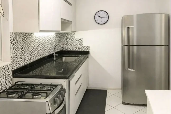 Imagem Este apartamento mobiliado está localizado em São Paulo e oferece uma excelente oportunidade para ...