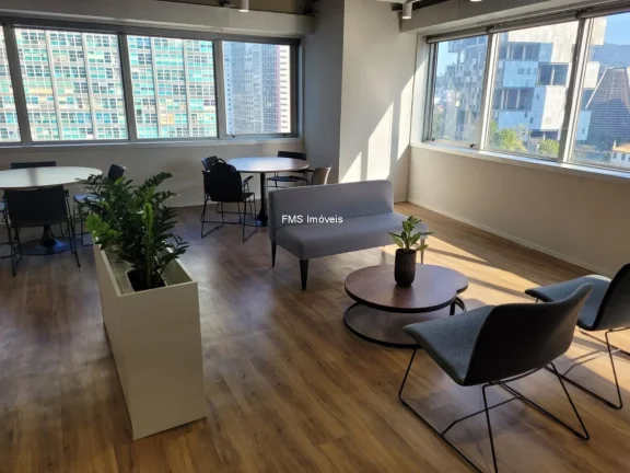 Imagem Sala Comercial para Locação no Centro do Rio de Janeiro - 352m², 2 Salas e 2 Banheiros!