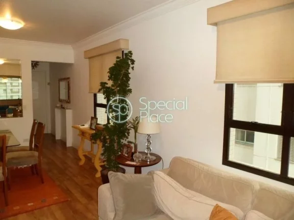 Imagem Reformado! Ótima localização na Vila Romana Apartamento aconchegante com boa planta, varanda envi...