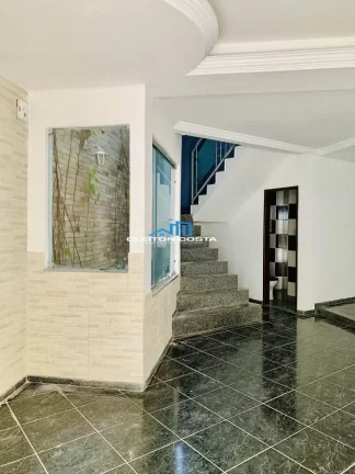 Imagem Casa Duplex para Locação em Feira de Santana, BRASILIA, 3 dormitórios, 1 suíte, 3 banheiros, 2 vagas