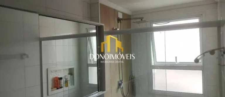 Imagem O apartamento no Condomínio SKY Patriani, em Santo André, tem 83m² e conta com 2 suítes, 2 vagas...
