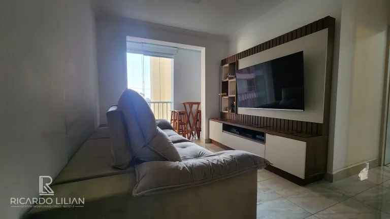 Imagem Apartamento com 3 dormitorios, uma vaga e sacada.