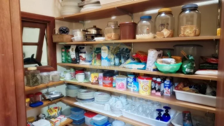 Imagem Casa com Terreno Amplo, Gourmet e Piscina na Granja Viana