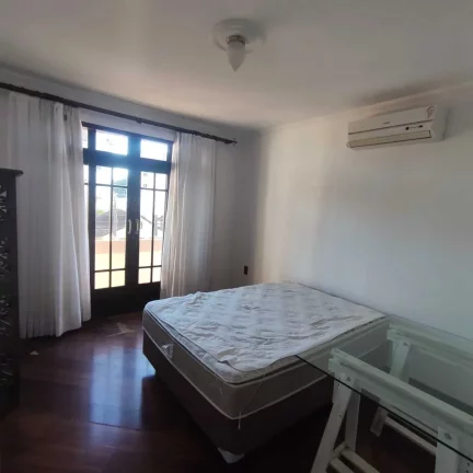 Imagem Casa averbada com 3 dormitórios sendo 1 suíte e 2 vagas de garagem em Joinville