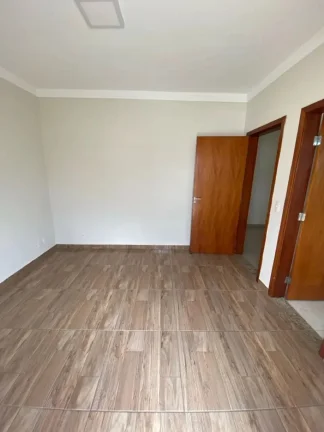 Imagem Excelente oportunidade de locação: Casa em condomínio com 3 suítes e 4 vagas na Chácaras Reunidas São Jorge, Sorocaba-SP!