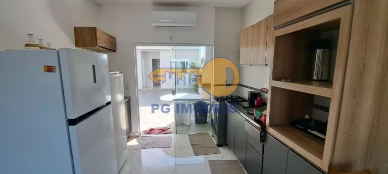 Imagem CASA 4 DORMITÓRIOS NO SAINT ETIENE