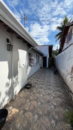 Imagem Casa Geminada a 100m da Orla do Itaguá Ubatuba/SP - Localização Privilegiada