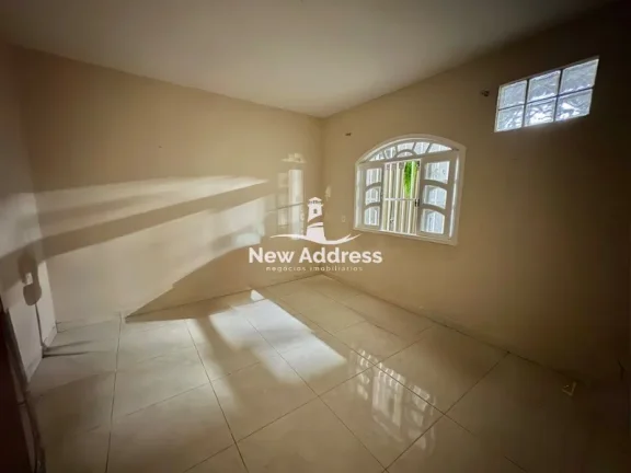Imagem No Jockey, duas casas em um só imóvel com área gourmet: more com a família, alugue ou transforme em duplex. Comércio e serviços a poucos passos.