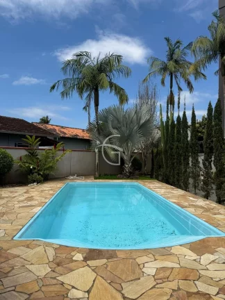 Imagem Sobrado averbado a venda no Saguaçu com piscina.