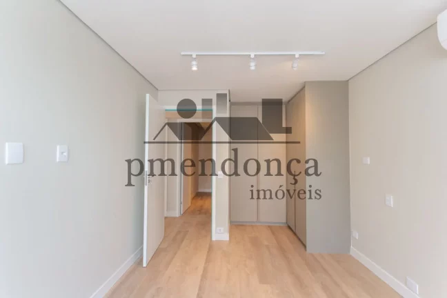 Imagem Cobertura Duplex reformada em Pinheiros, com 170 m² .