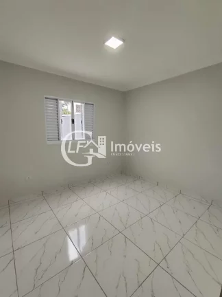 Imagem Casa à venda em Campo Grande-MS, no bairro Jardim Noroeste. Com 2 quartos, 1 suíte, sala, 2 vagas de garagem e 66,00 m² de área. Aproveite!