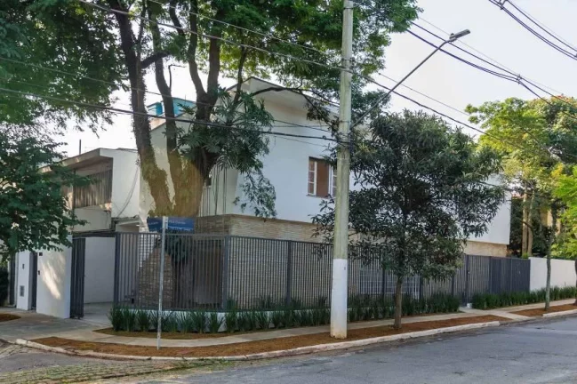 Imagem Casa com 4 dormitórios 2 suites no Indianópolis