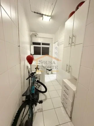 Imagem Apartamento 3 dormitórios, sendo 1 suíte, sala para 2 ambientes, pisos em madeira, sacada com vidr...
