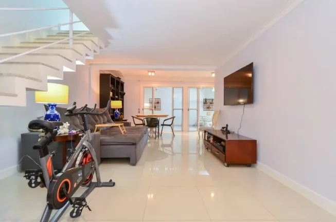 Imagem Casa Sobrado Brooklin Paulista - 270M², 4 Dorms, 4 Suítes, Sala 4 Ambientes, Lavanderia, 3 Vagas, Churrasqueira, Piscina, Hidro, Varanda, Terraço.