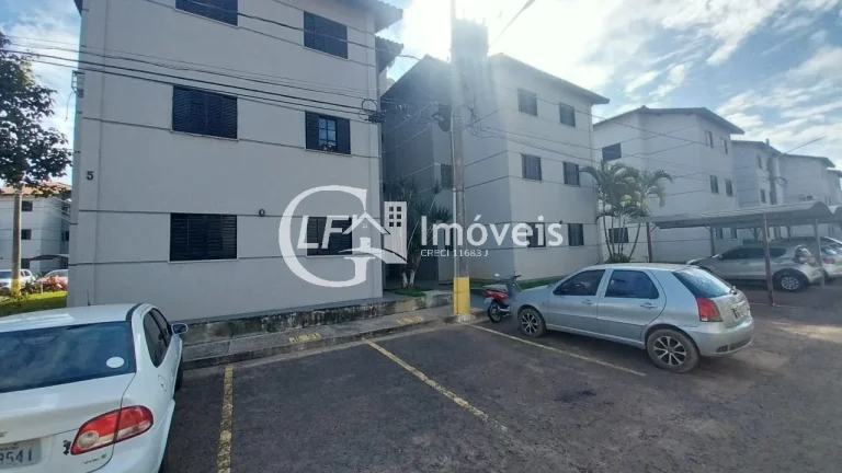 Imagem APARTAMENTO RICO EM ARMARIOS COM TRES QUARTOS