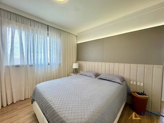 Imagem Apartamento Alto Padrão à Venda, 4 quartos e 2 garagens no Itacorubi, Florianópolis/SC