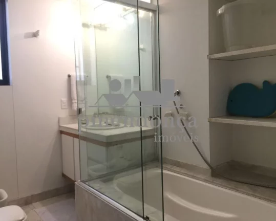 Imagem Apartamento à venda em Higienópolis com 327m², 3 suítes + escritório, 3 vagas livres.