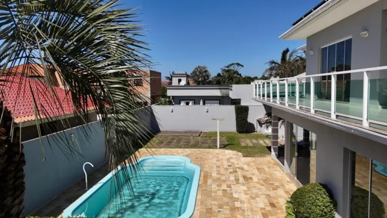 Imagem Casa 4 Dormitórios - Bairro Capão Novo