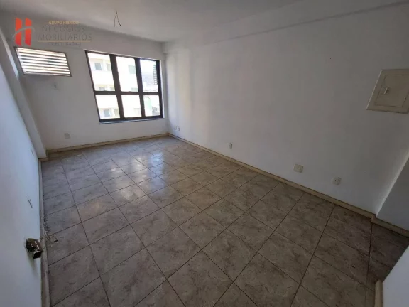 Imagem Sala comercial com 28m²na esquina com a Av. Brigadeiro Lima e Silva.
