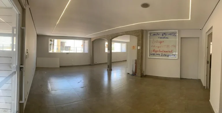 Imagem Galpão Comercial à Venda ou Locação em Sorocaba-SP: 4 Salas, 4 Banheiros, 10 Vagas de Garagem, 303m² no Jardim Pires de Mello.