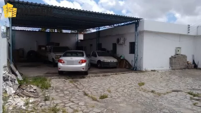 Imagem CASA C/ 04 QTOS EM JAGUARIBE BOM P/ COMERCIO