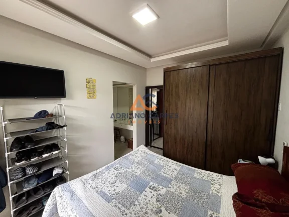 Imagem Casa geminada de 3 dormitórios, sendo 1 suíte master, com escritório e 2 vagas de garagem, localizado no bairro Gravatá - Adriano Carpes Imóveis vende