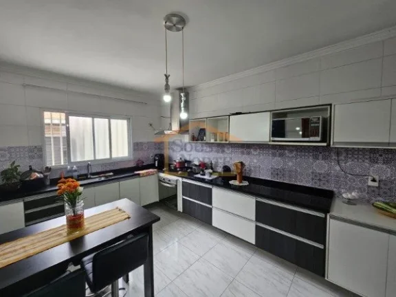 Imagem Sobrado com 85 m², 2 dormitórios, sendo 2 suítes, sendo uma com varanda, 3 banheiros no total, sa...