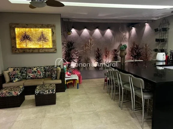 Imagem Localizada no Jardim Lumen Christi, esta casa possui 190m² de área construída e oferece conforto ...