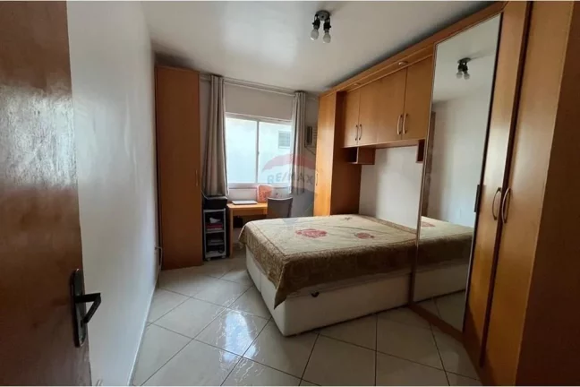 Imagem CASA Á VENDA COM 3 QUARTOS COM 168²m em Jardim Sulacap - Rio de janeiro