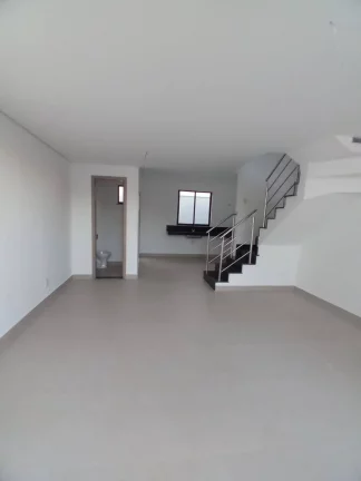 Imagem Casa Geminada 3 quartos e 1 suíte - Santa Amélia