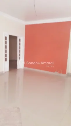 Imagem Casa térrea à venda no Bairro Taquaral, próxima à Miami Store, supermercado, farmácia, colégio...