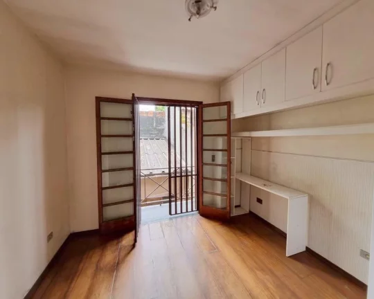 Imagem Casa estilo sobrado no jd Celeste com 110m² e 2 suites